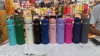 Garrafa 800ml emborrachada com dois bico